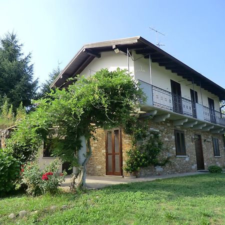Casale Cadeloro Villa Nebbiuno Buitenkant foto