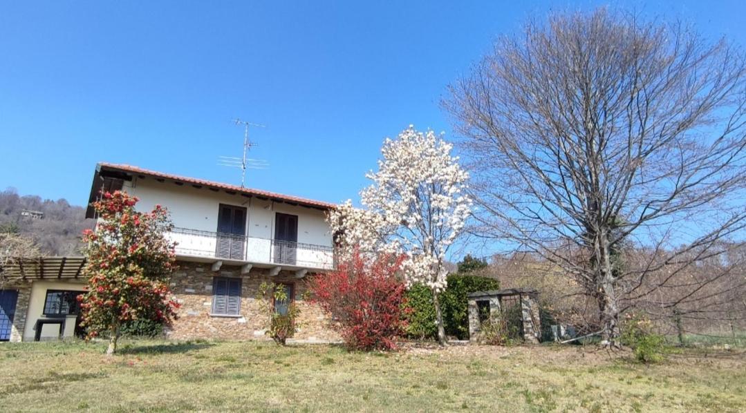 Casale Cadeloro Villa Nebbiuno Kamer foto