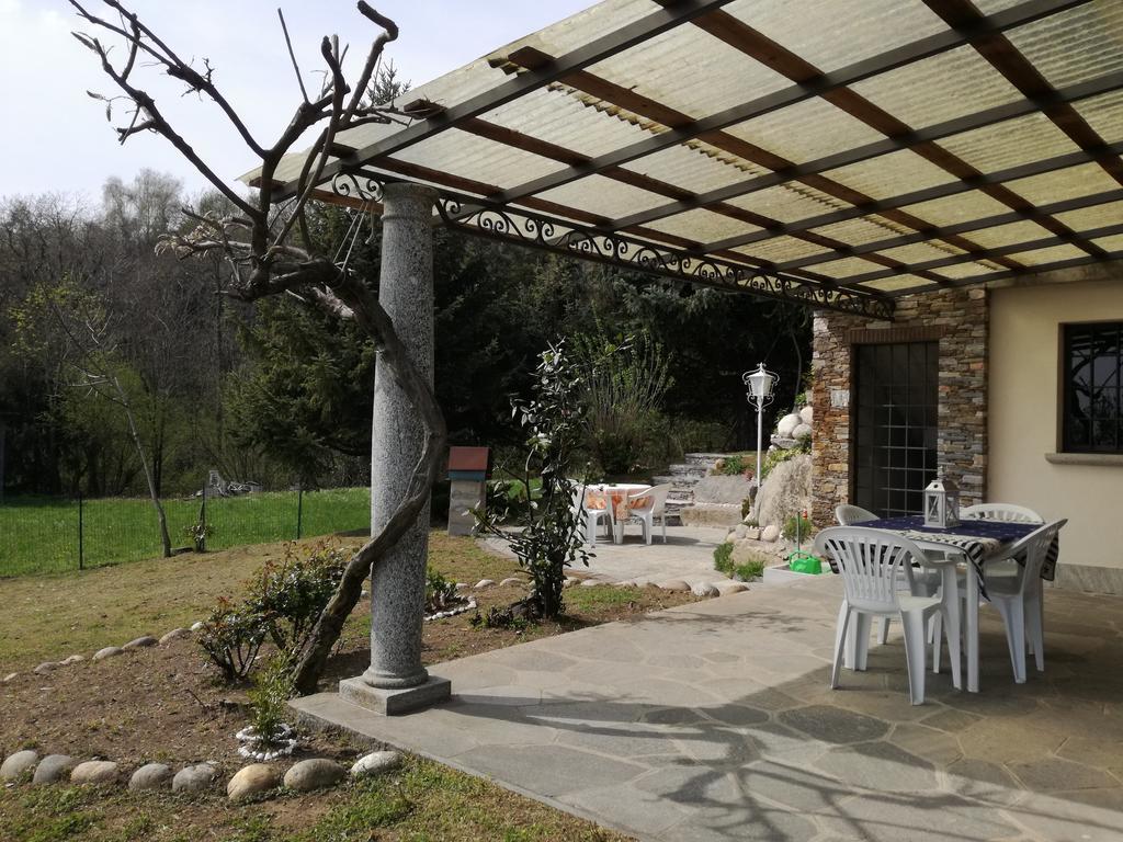 Casale Cadeloro Villa Nebbiuno Buitenkant foto